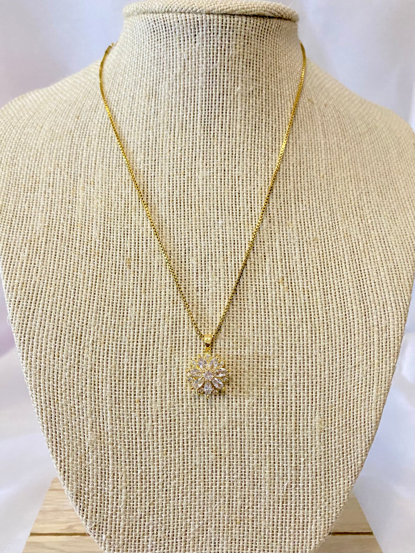 Snow Flake Necklace