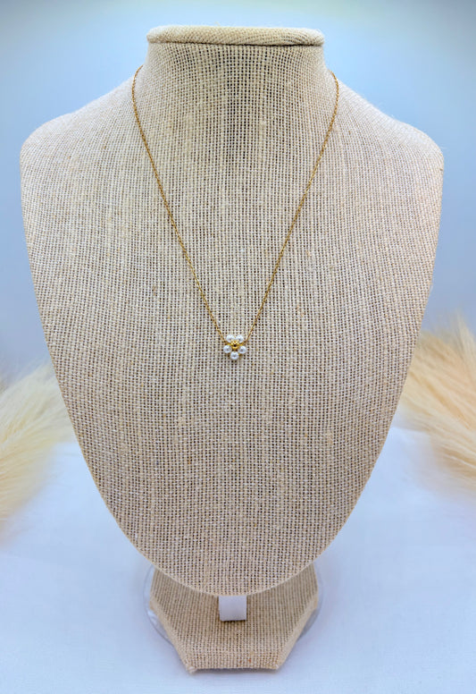 Flower Pearl Necklace